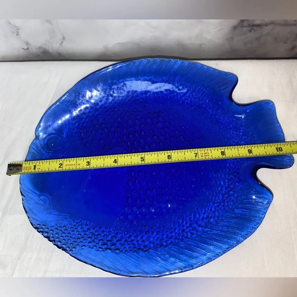 Cobalt Blue Arcorac fish plate.